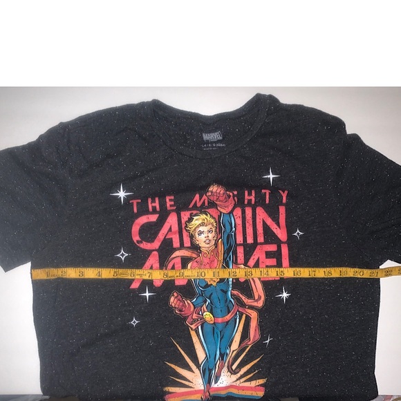 The mighty Captain Marvel graphic T-shirt - Picture 4 of 4